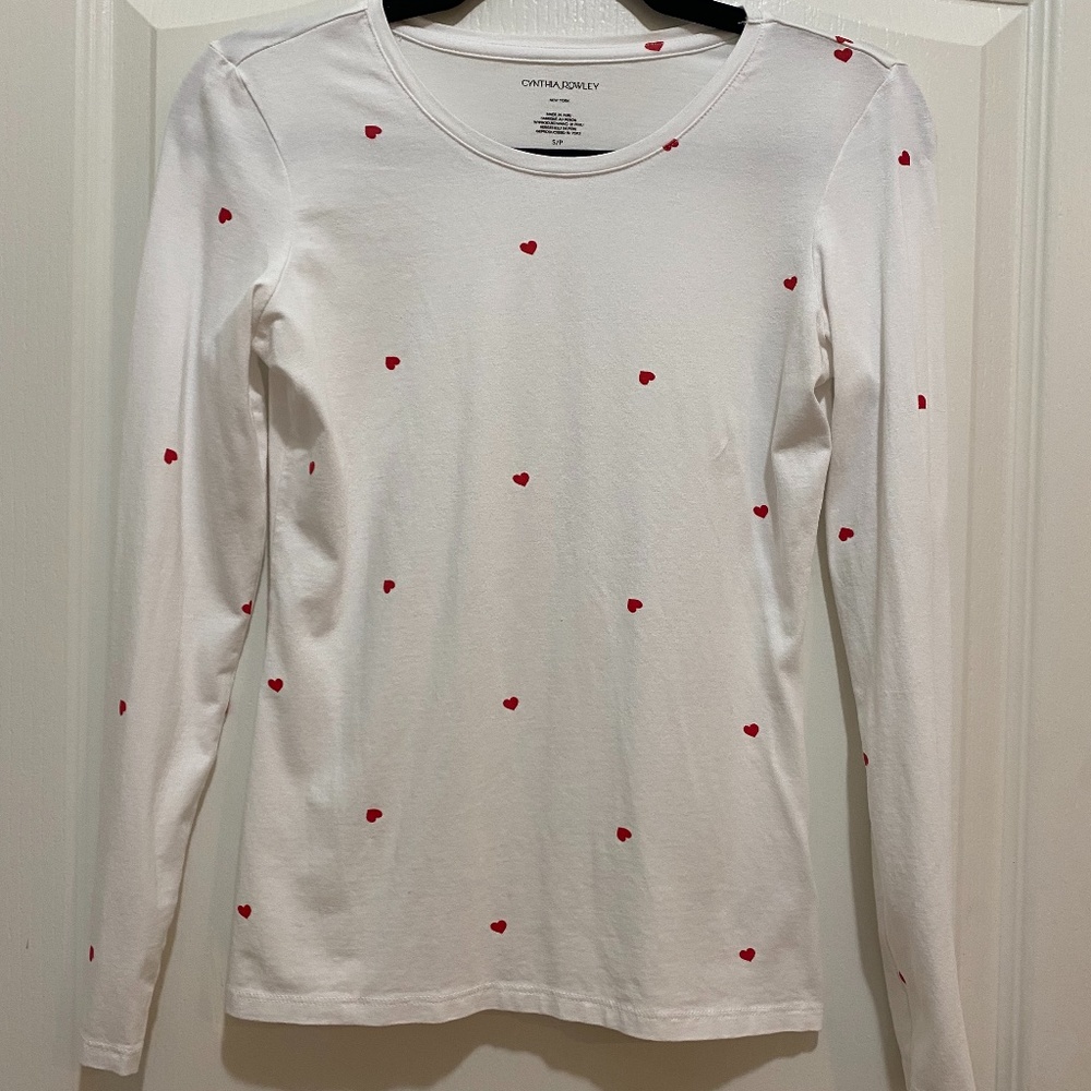 NWOT Valentine’s Day Long Sleeve shirt